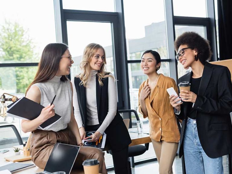 Why Choose an Event Organizer App with Real-time Polling Feature?