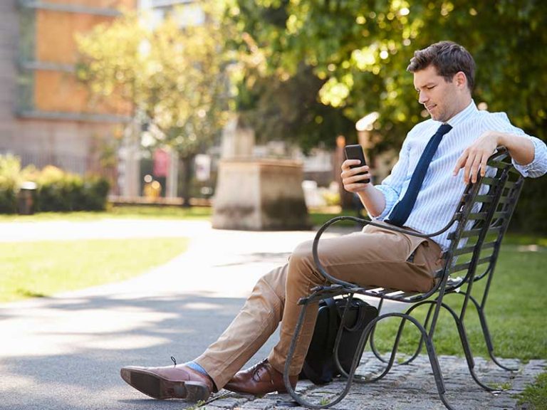 Unlocking The Benefits Of Using An Event Networking App